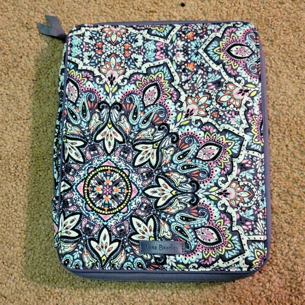 Tablet case/organizer